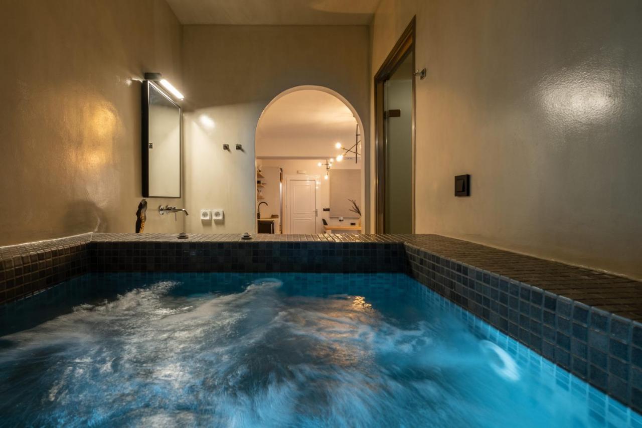 אימרוביגלי Centro Suite מראה חיצוני תמונה